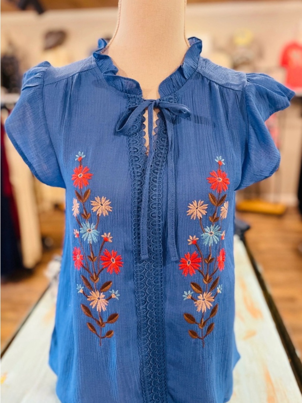 Blu Pepper Like-New Blue Embroidered Tie-Neck Top